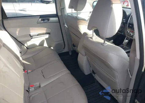 2011 Subaru Forester 2.5X Limited z USA, uszkodzony, nr VIN JF2SHAEC7BH713736